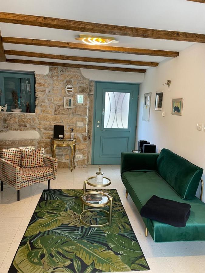 Bezauberndes Steinhaus Mit Garten In Der Altstadt Von Ρόβινι Εξωτερικό φωτογραφία