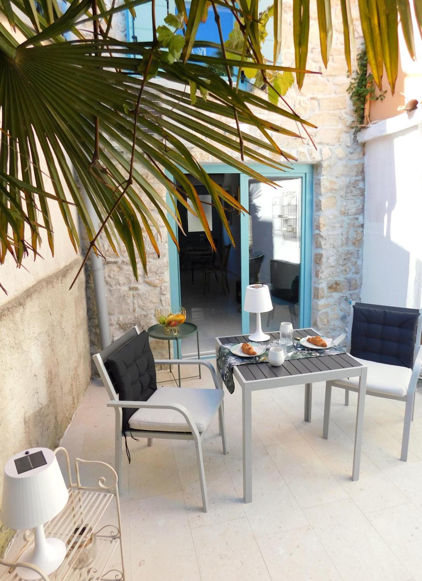 Bezauberndes Steinhaus Mit Garten In Der Altstadt Von Ρόβινι Εξωτερικό φωτογραφία