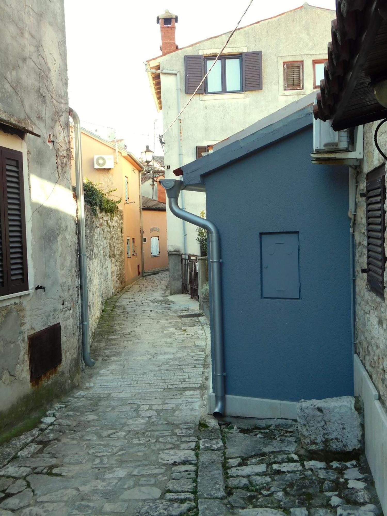 Bezauberndes Steinhaus Mit Garten In Der Altstadt Von Ρόβινι Εξωτερικό φωτογραφία