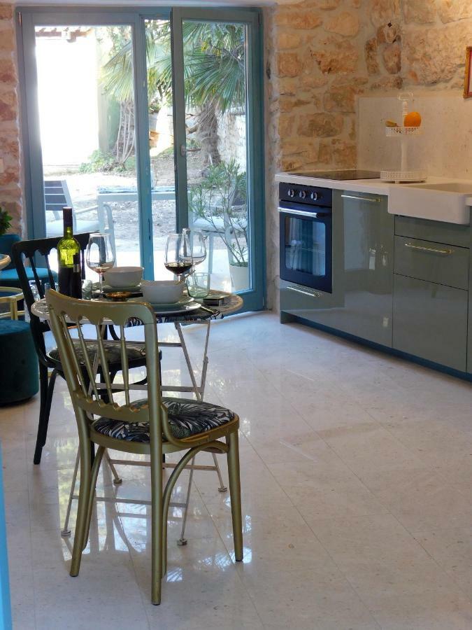 Bezauberndes Steinhaus Mit Garten In Der Altstadt Von Ρόβινι Εξωτερικό φωτογραφία