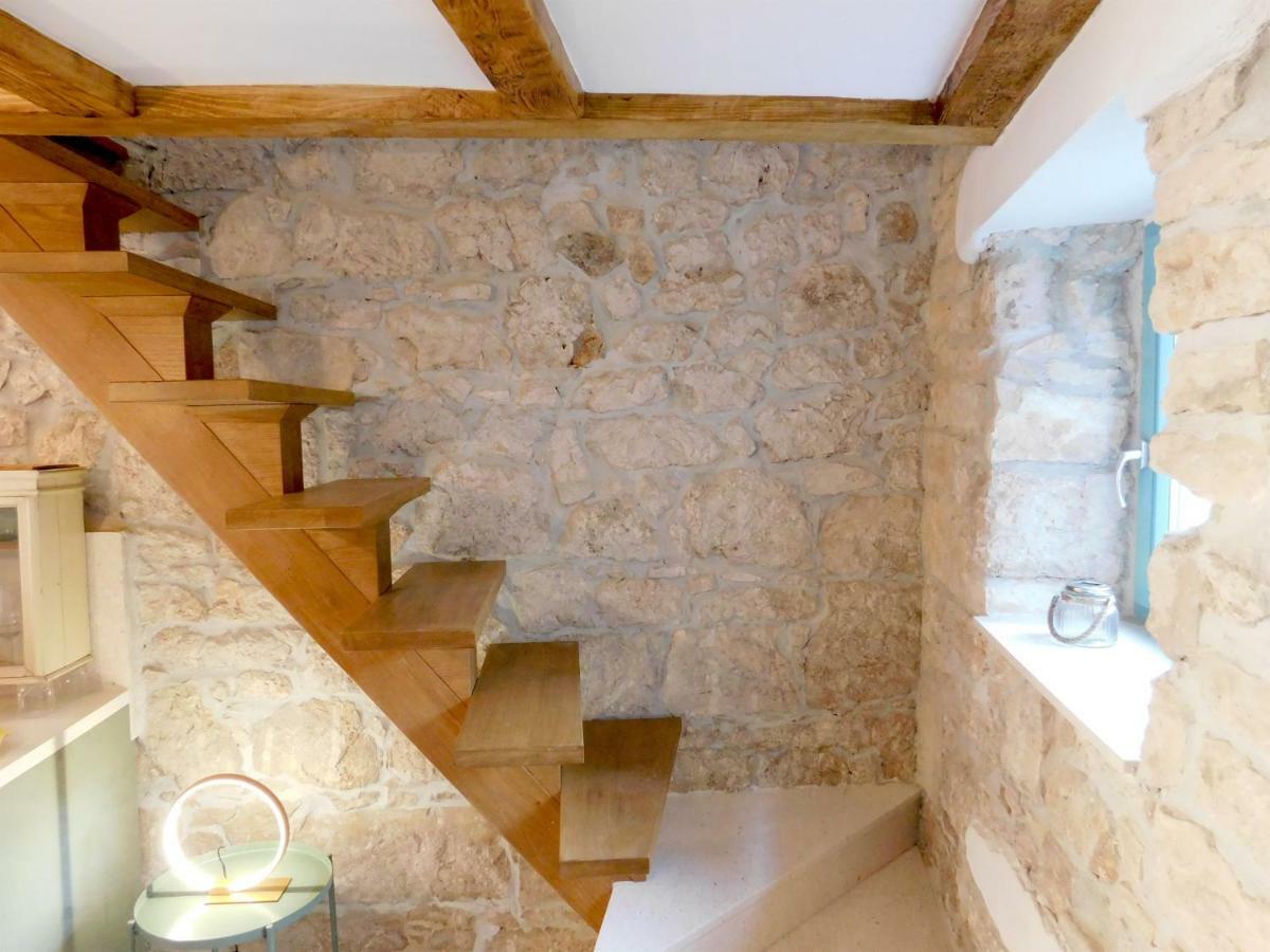 Bezauberndes Steinhaus Mit Garten In Der Altstadt Von Ρόβινι Εξωτερικό φωτογραφία